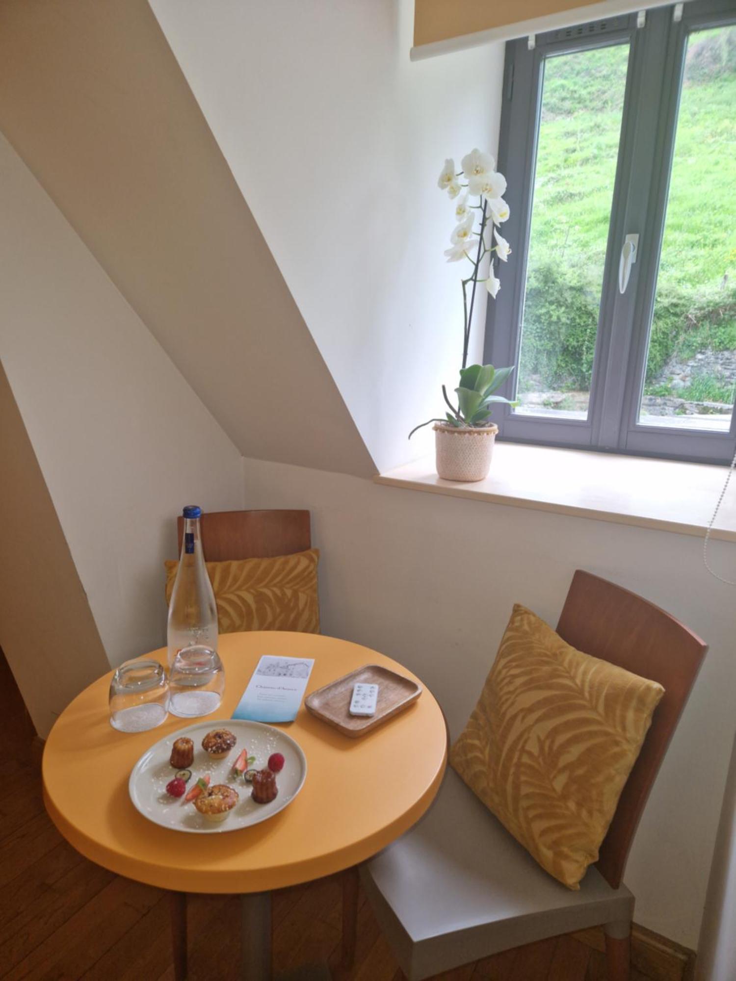 Chateau D'Arance Hotel Restaurant Espace Bien-Etre Cette-Eygun Bagian luar foto