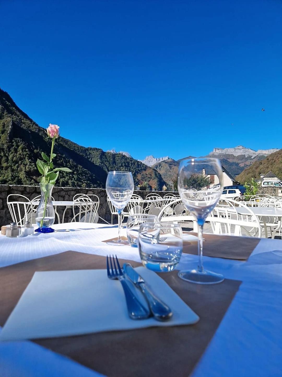 Chateau D'Arance Hotel Restaurant Espace Bien-Etre Cette-Eygun Bagian luar foto